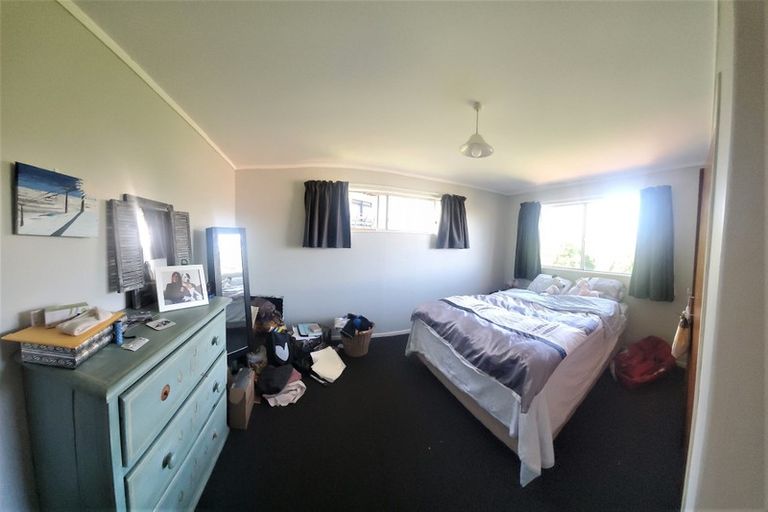 Photo of property in 1/14 Liddel Grove, Island Bay, Wellington, 6023