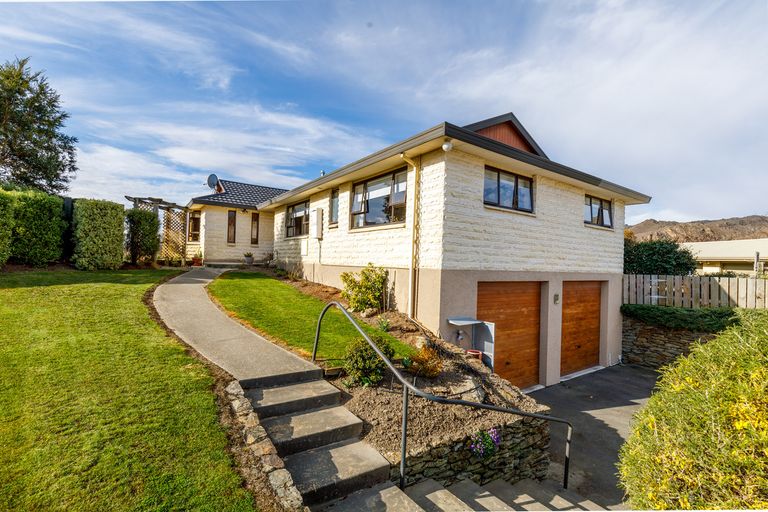 Photo of property in 10 O'neill Crescent, Bridge Hill, Alexandra, 9320
