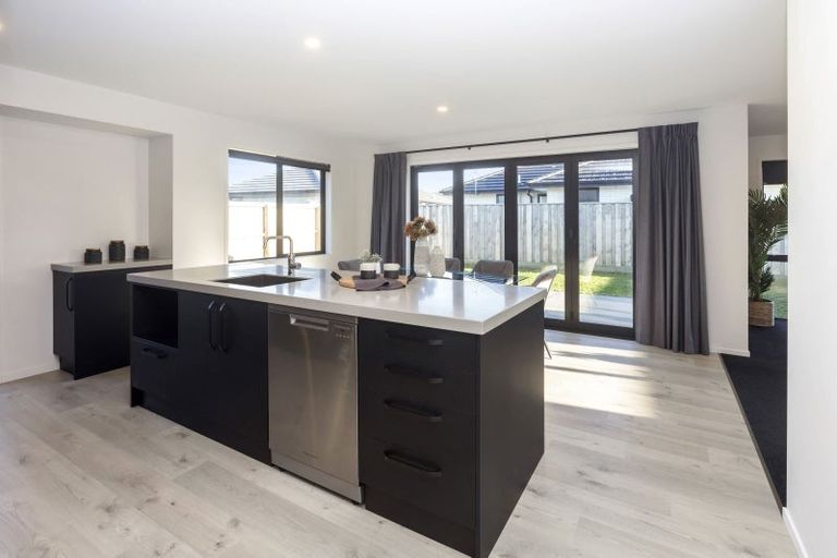 Photo of property in 73 Lady Isaac Drive, Rolleston, 7615