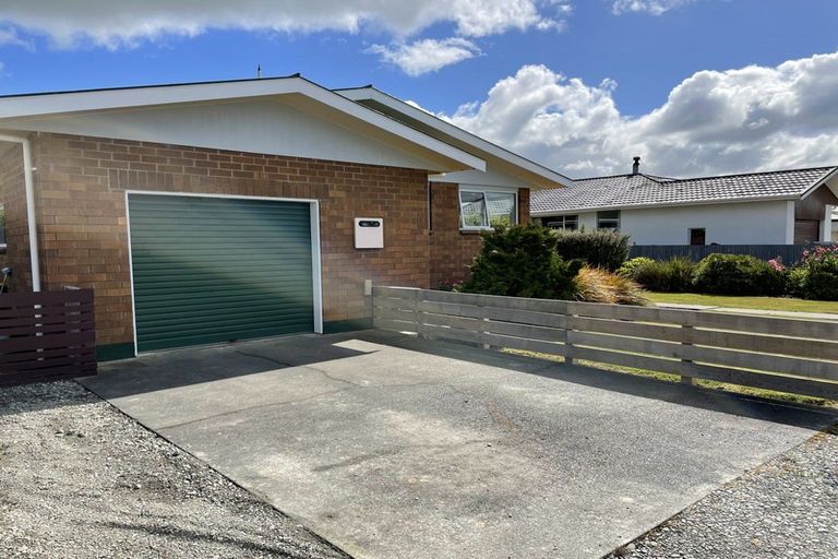 Photo of property in 80 Albert Street, Winton, 9720