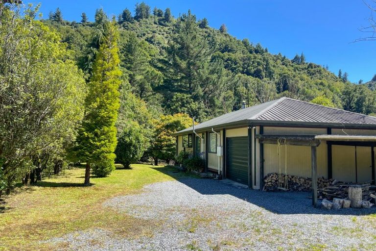 Photo of property in 7 Franklyn Street, Blacks Point, Reefton, 7830