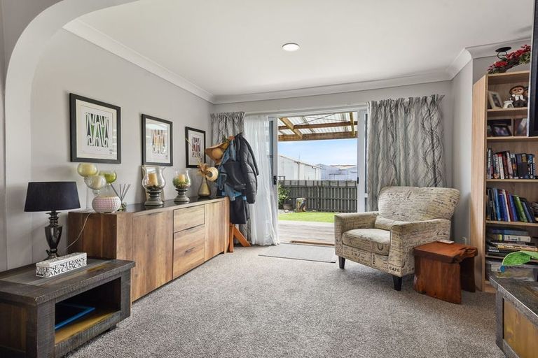 Photo of property in 11 Russell Road, Fairy Springs, Rotorua, 3015