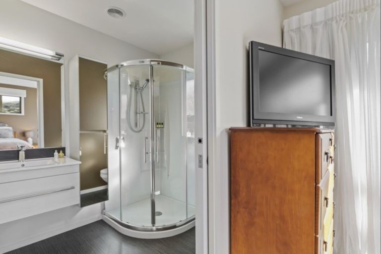 Photo of property in 11 Banbury Terrace, Lower Shotover, Queenstown, 9304