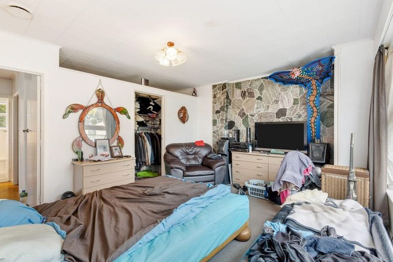 Photo of property in 11 Stephen Avenue, Henderson, Auckland, 0610