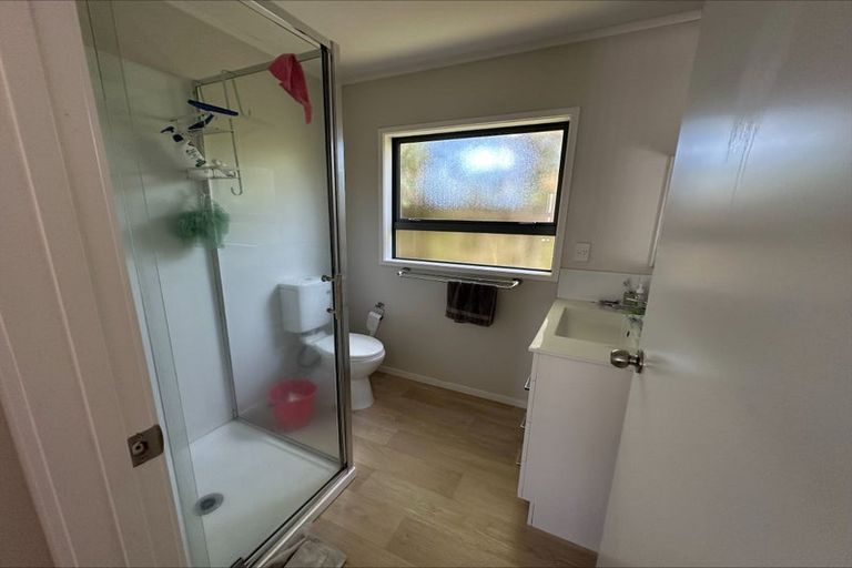 Photo of property in 18 Lisa Rise, Half Moon Bay, Auckland, 2012