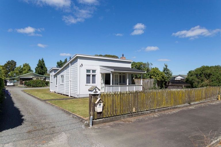 Photo of property in 27 Smith Street, Dannevirke, 4930