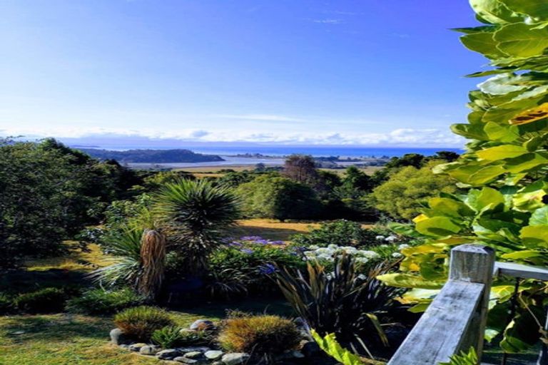 Photo of property in 100 Rocklands Road, Clifton, Takaka, 7183
