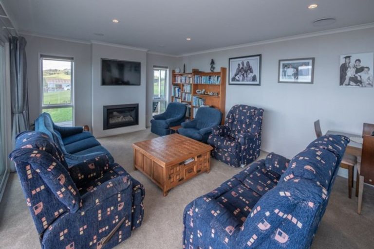 Photo of property in 6 Christine Drive, Coopers Beach, 0420