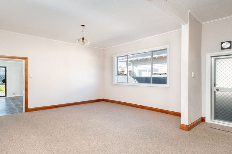 Photo of property in 247 Kahutia Street, Gisborne, 4010