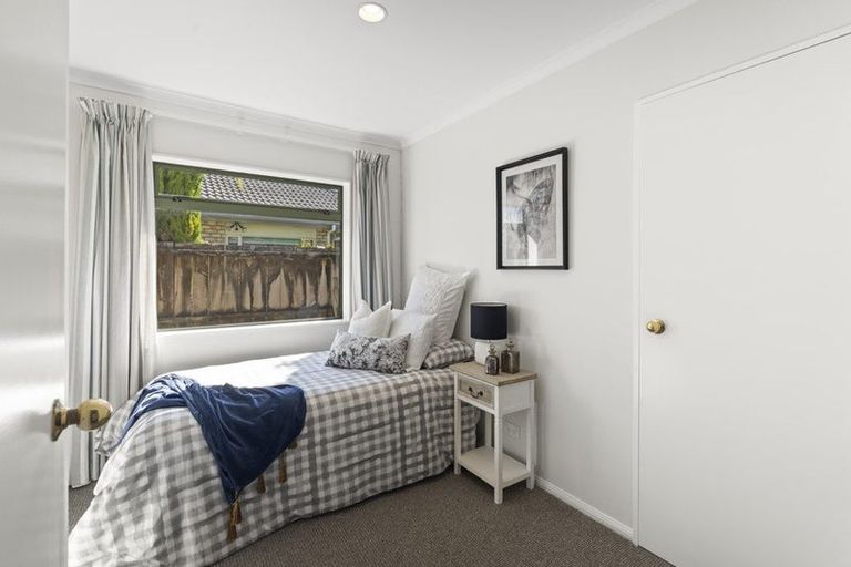 Photo of property in 23 Dan Tori Place, Orewa, 0931