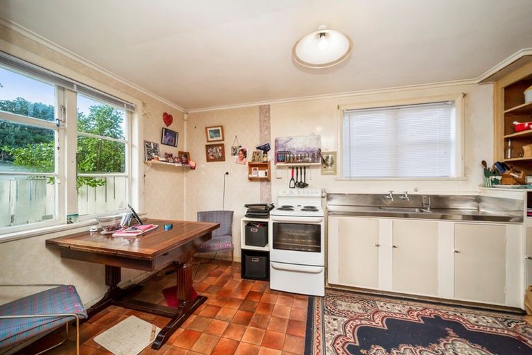 Photo of property in 6 Manchester Street, Patea, 4520