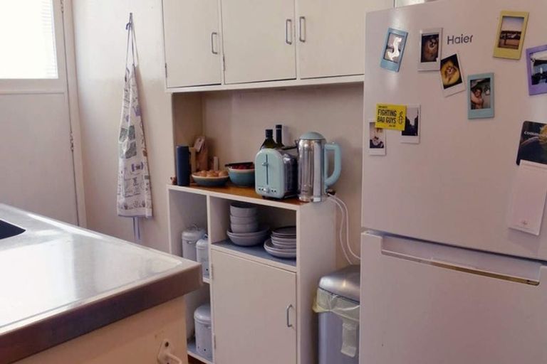 Photo of property in 71 Pirie Street, Mount Victoria, Wellington, 6011