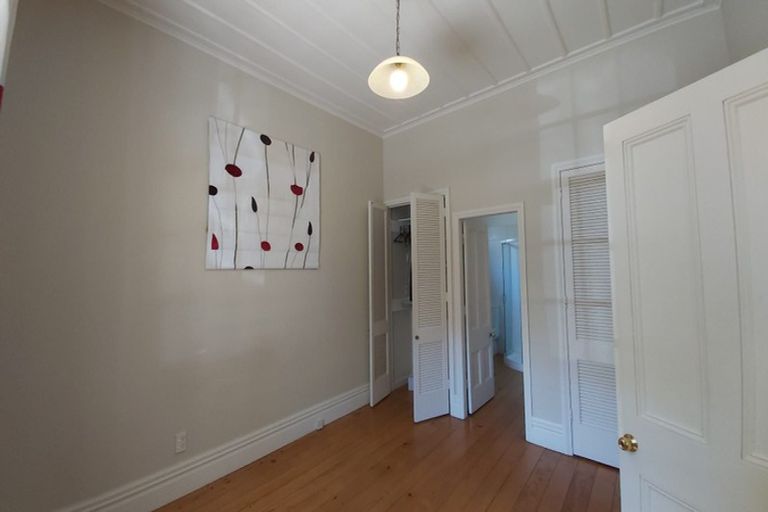 Photo of property in 31 Seafield View Road, Grafton, Auckland, 1023