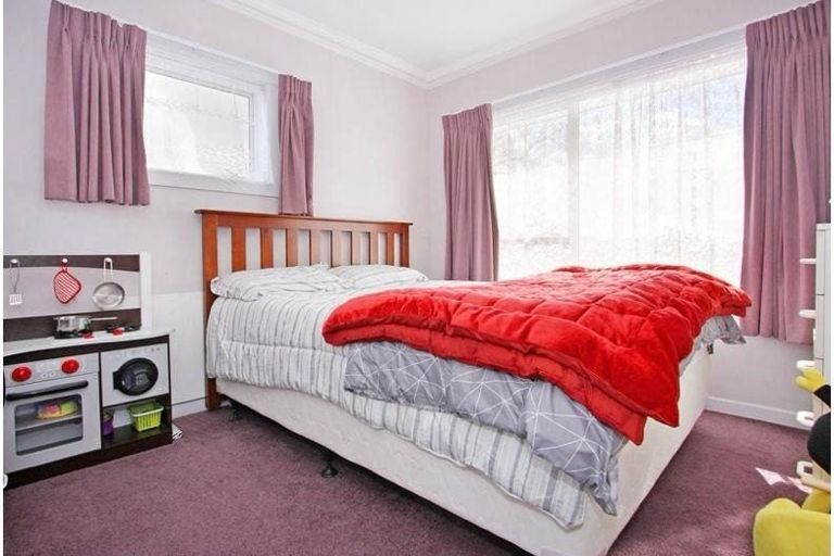 Photo of property in 10 Sunnyside Crescent, Papatoetoe, Auckland, 2025