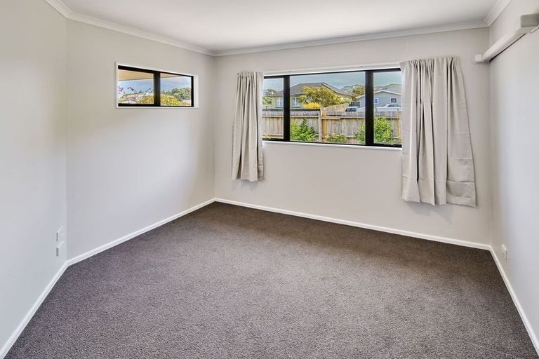Photo of property in 59 Kapiti Crescent, Titahi Bay, Porirua, 5022