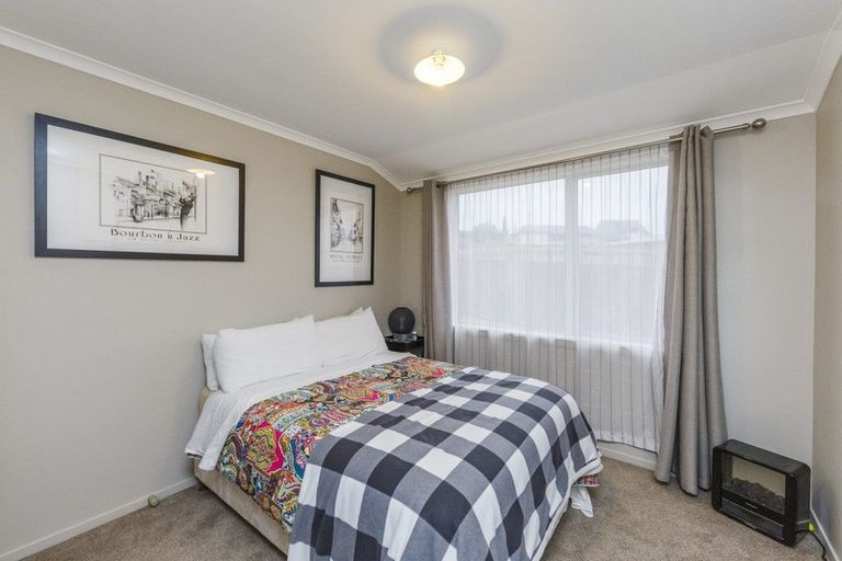 Photo of property in 12 Poplar Grove, Feilding, 4702