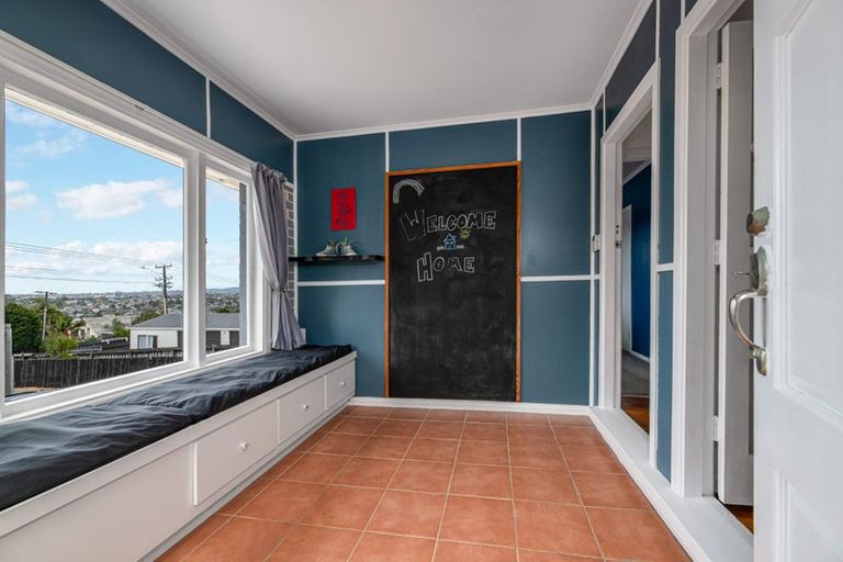 Photo of property in 66 Don Buck Road, Massey, Auckland, 0614