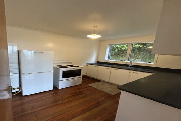 Photo of property in 82 Collier Avenue, Karori, Wellington, 6012