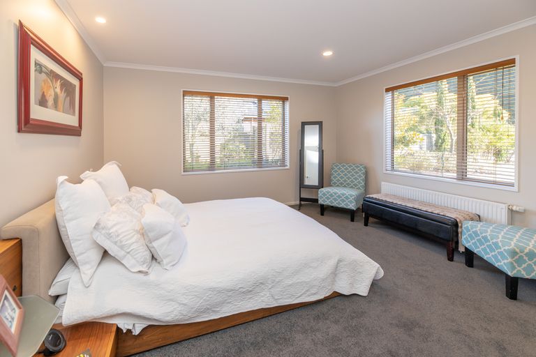 Photo of property in 136 Rothesay Road, Parklands, Christchurch, 8083