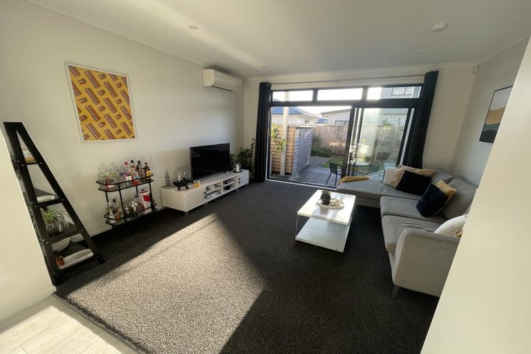 Photo of property in 8 Kauamo Close, Waiwhetu, Lower Hutt, 5010