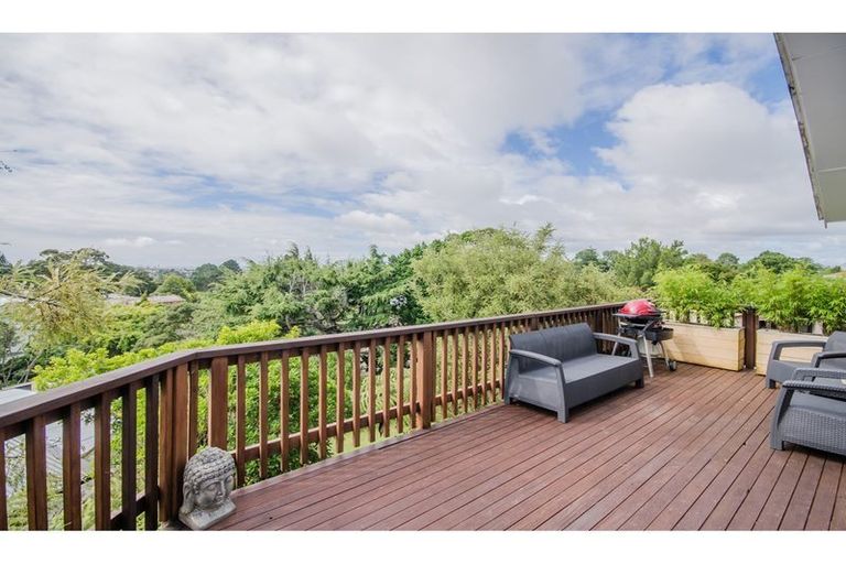 Photo of property in 431 Don Buck Road, Massey, Auckland, 0614
