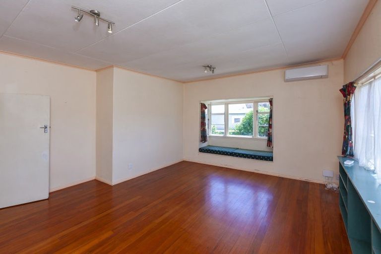 Photo of property in 4 Mckay Street, Paraparaumu Beach, Paraparaumu, 5032
