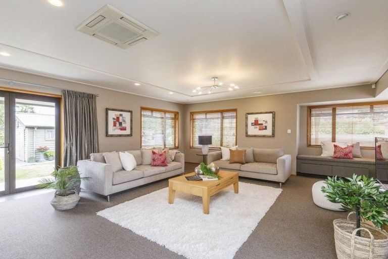 Photo of property in 37 East Street, Terrace End, Palmerston North, 4410