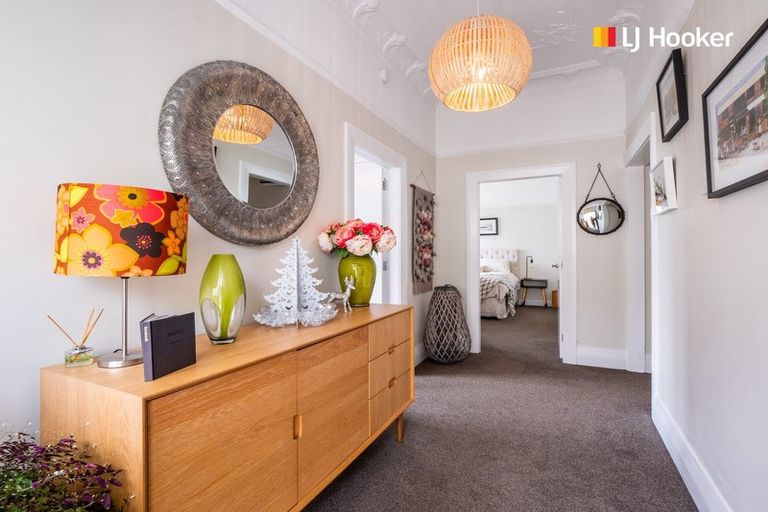 Photo of property in 16 West Avenue, Saint Clair, Dunedin, 9012