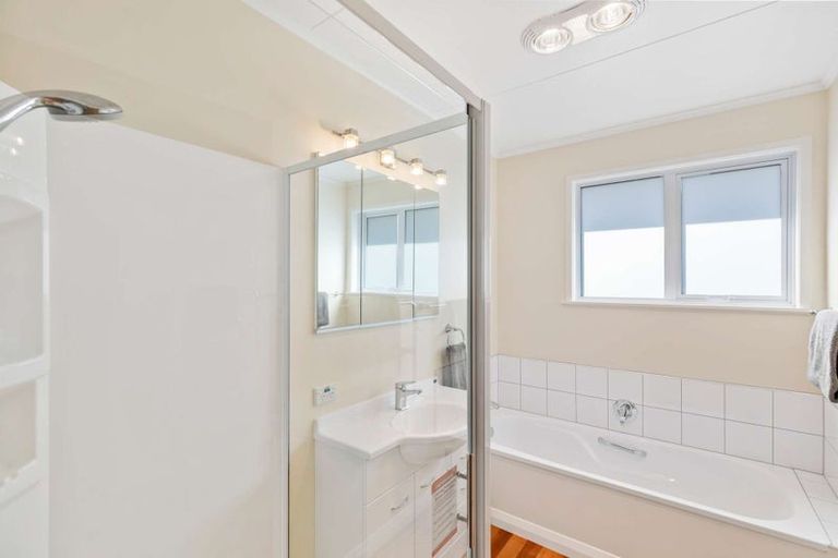 Photo of property in 7 Kent Crescent, Awapuni, Palmerston North, 4412