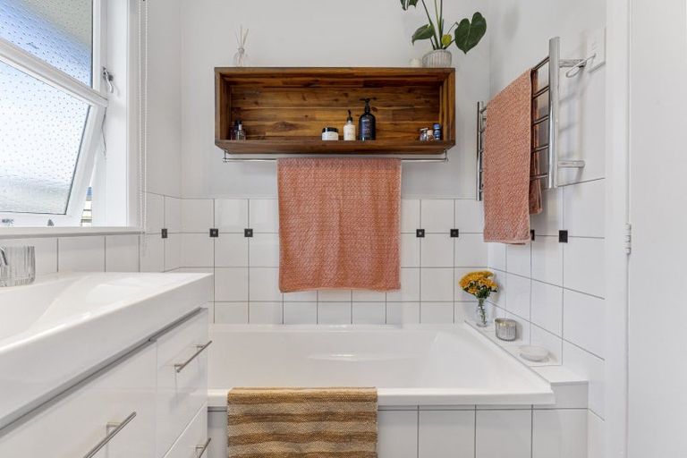 Photo of property in 19a Fairfield Road, Levin, 5510