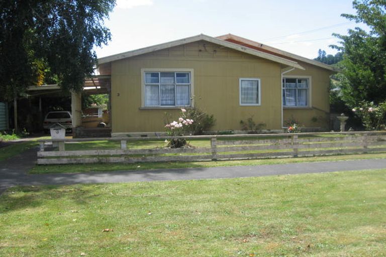 Photo of property in 3 Bute Place, Aramoho, Whanganui, 4500
