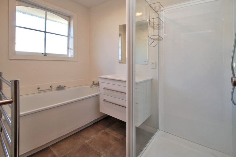 Photo of property in 128 Studholme Street, Somerfield, Christchurch, 8024