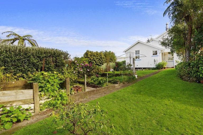 Photo of property in 20 Park Road, Belmont, Lower Hutt, 5010