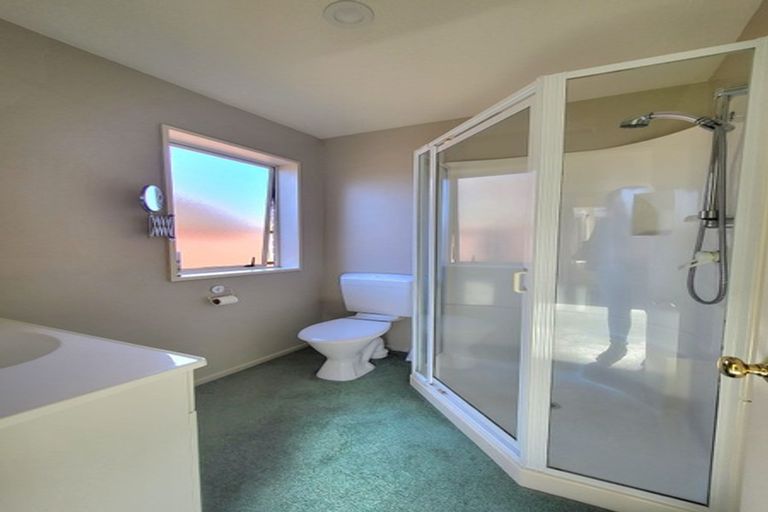 Photo of property in 11 Jadewynn Place, Halswell, Christchurch, 8025