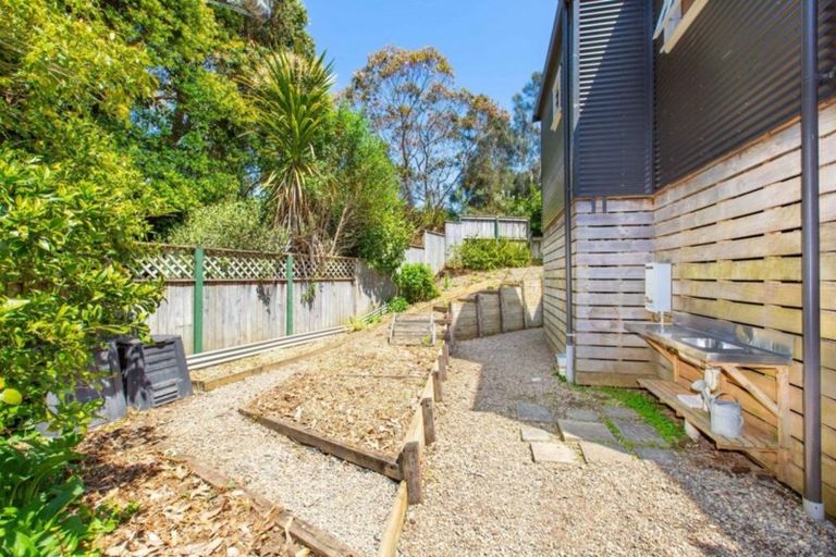 Photo of property in 1a Rakaunui Street, Raglan, 3297