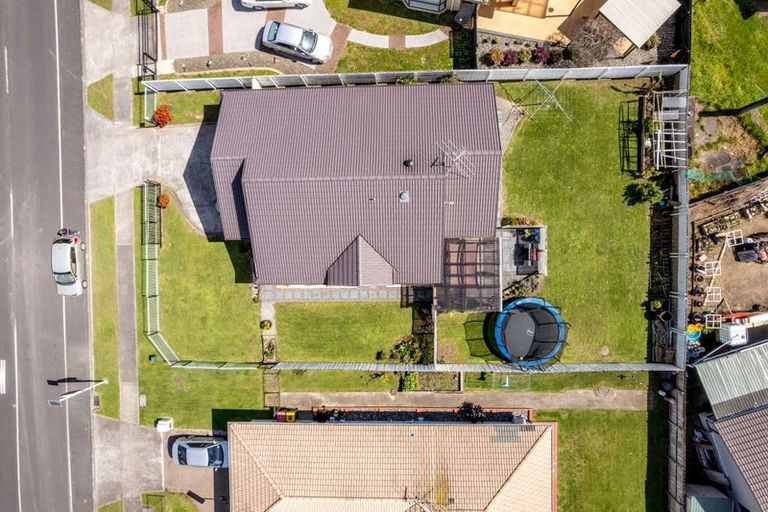 Photo of property in 52 Riverton Drive, Randwick Park, Auckland, 2105