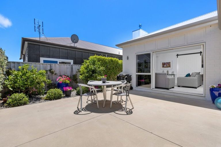 Photo of property in 6 Pebble Beach Way, Papamoa Beach, Papamoa, 3118