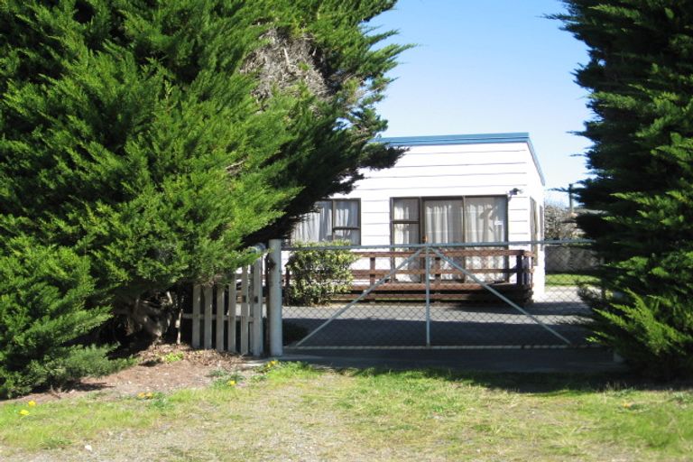 Photo of property in 14 Kauwhata Street, Himatangi Beach, Foxton, 4891