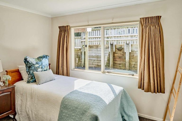 Photo of property in 20a Bedford Street, Cannons Creek, Porirua, 5024