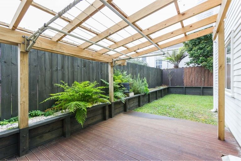 Photo of property in 41a Alberta Street, Point Chevalier, Auckland, 1022