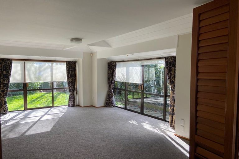 Photo of property in 20a Otakau Road, Milford, Auckland, 0620