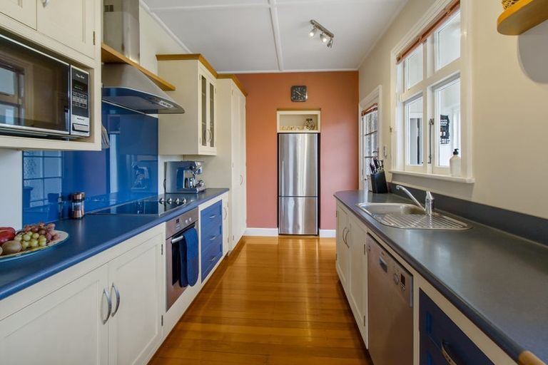 Photo of property in 98 Avenue Road, West End, Timaru, 7910