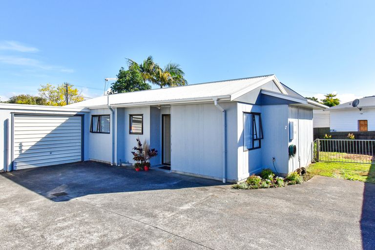 Photo of property in 3/22 Great South Road, Papakura, 2110