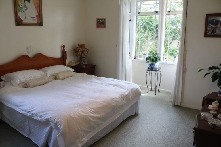 Photo of property in 4 The Oaks, Awapuni, Palmerston North, 4412