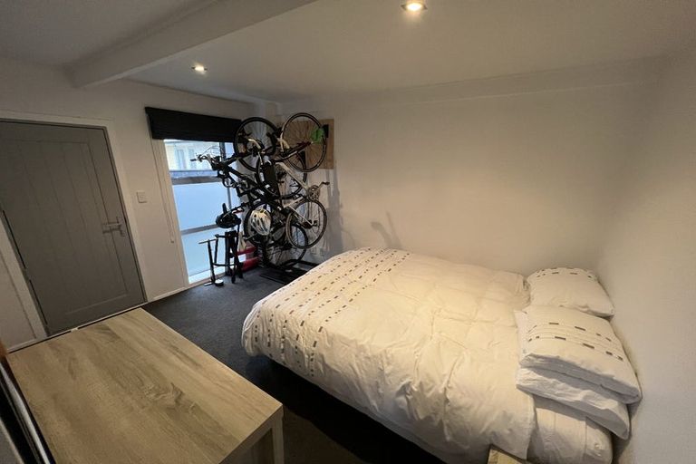 Photo of property in 24 Kaikoura Street, Maupuia, Wellington, 6022