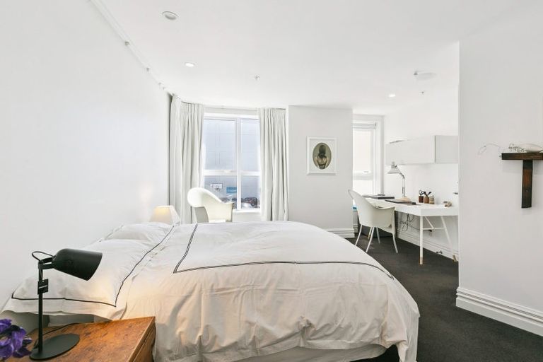 Photo of property in Tennyson Apartments, 31/25 Tennyson Street, Te Aro, Wellington, 6011