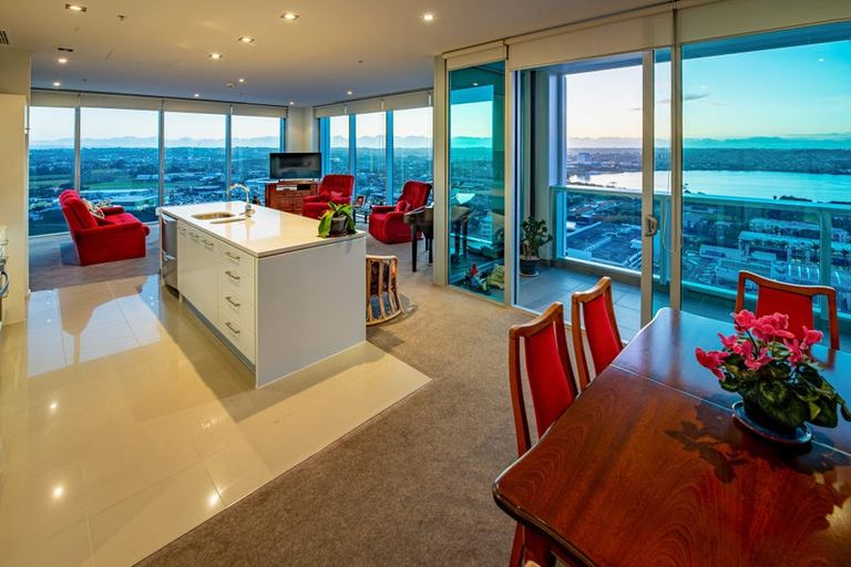 Photo of property in Sentinel Apartments, 2004/3 Northcroft Street, Takapuna, Auckland, 0622