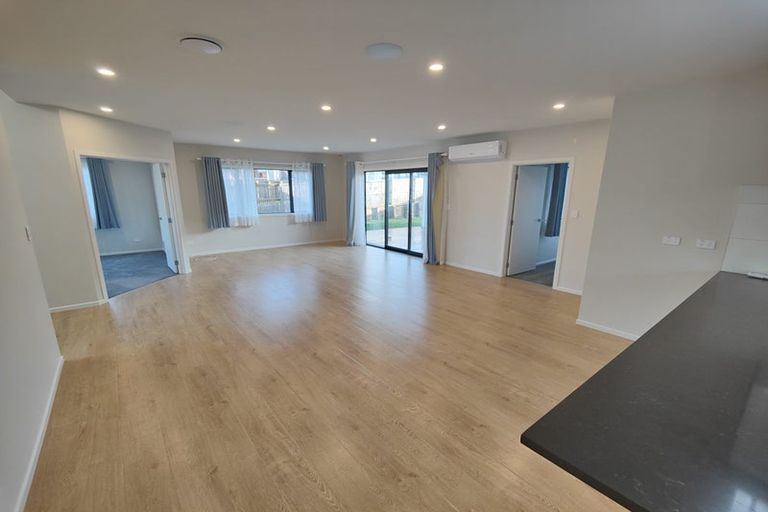 Photo of property in 1 Waikaka Place, Rototuna North, Hamilton, 3210