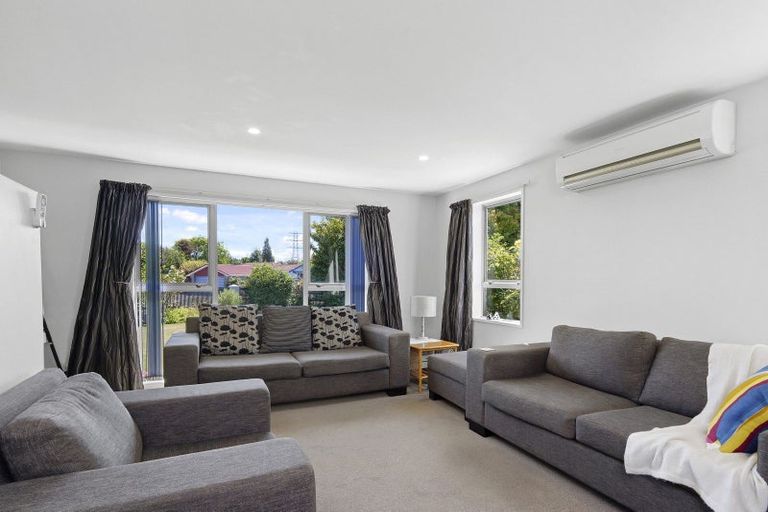 Photo of property in 2 Kahukura Road, Hei Hei, Christchurch, 8042