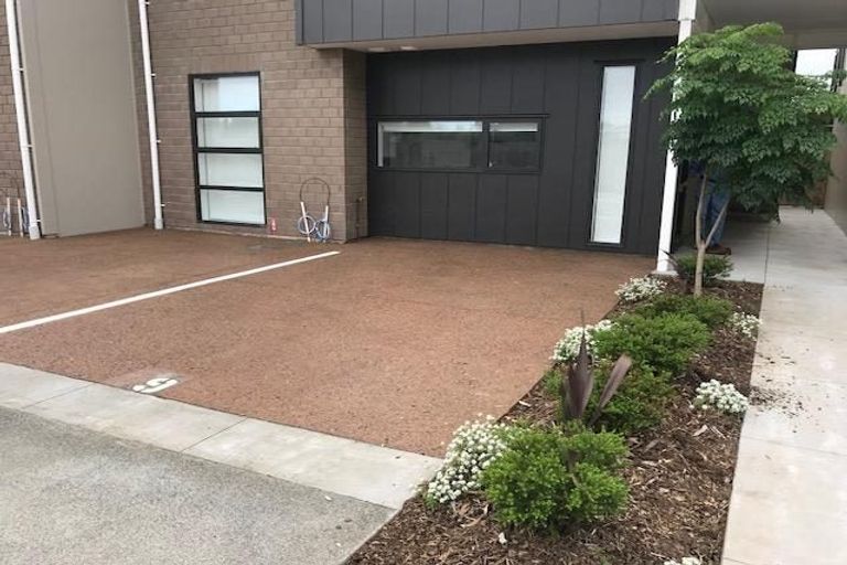 Photo of property in 4/3 Woolfield Road, Papatoetoe, Auckland, 2025